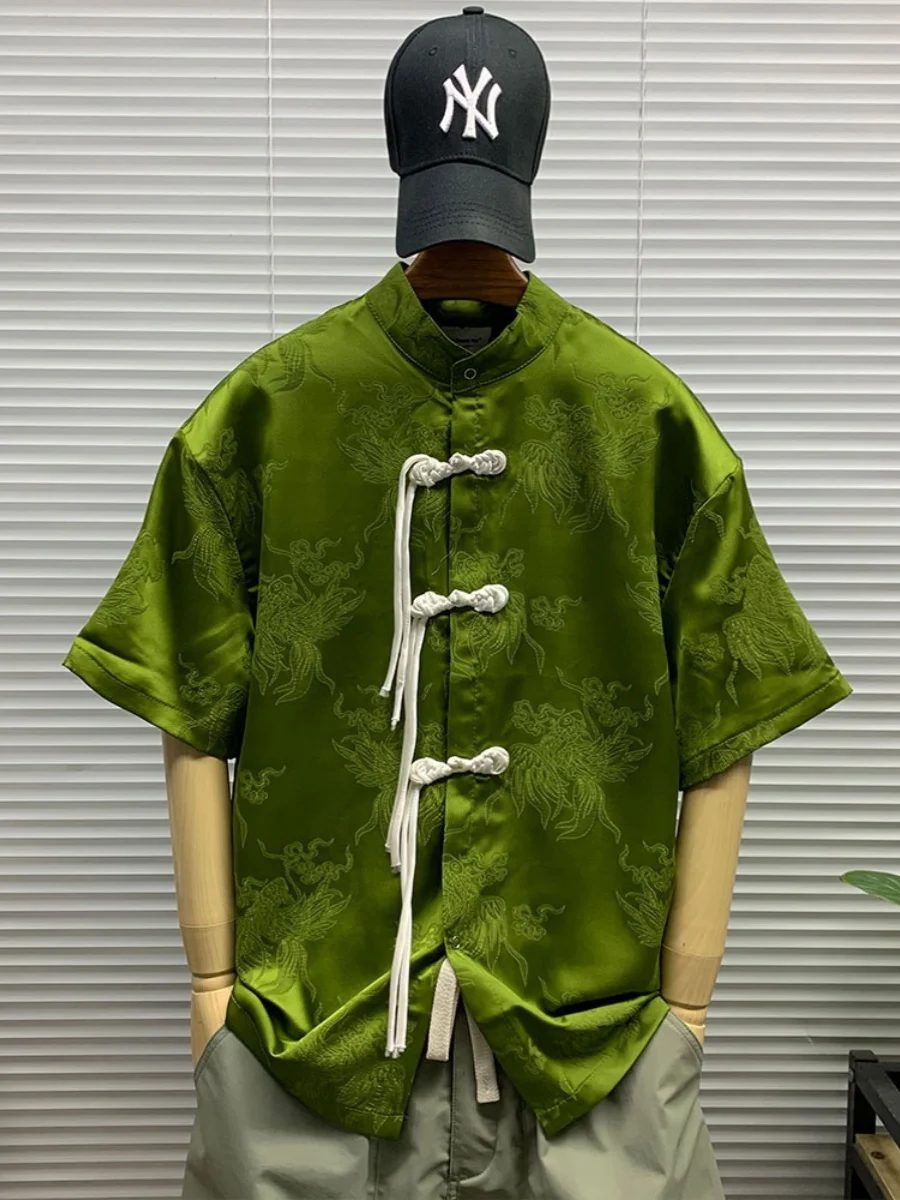 

Новая китайская футболка для мужчин, летняя, с цветочным принтом, на пуговицах, свободного кроя, в стиле стэнд-фит...