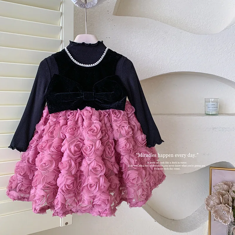 عنصر جديد للفتيات على الطراز الكوري لخريف وشتاء 2025 مع قاعدة قطيفة وفستان شبكي وردي قطيفة طقم مكون من قطعتين