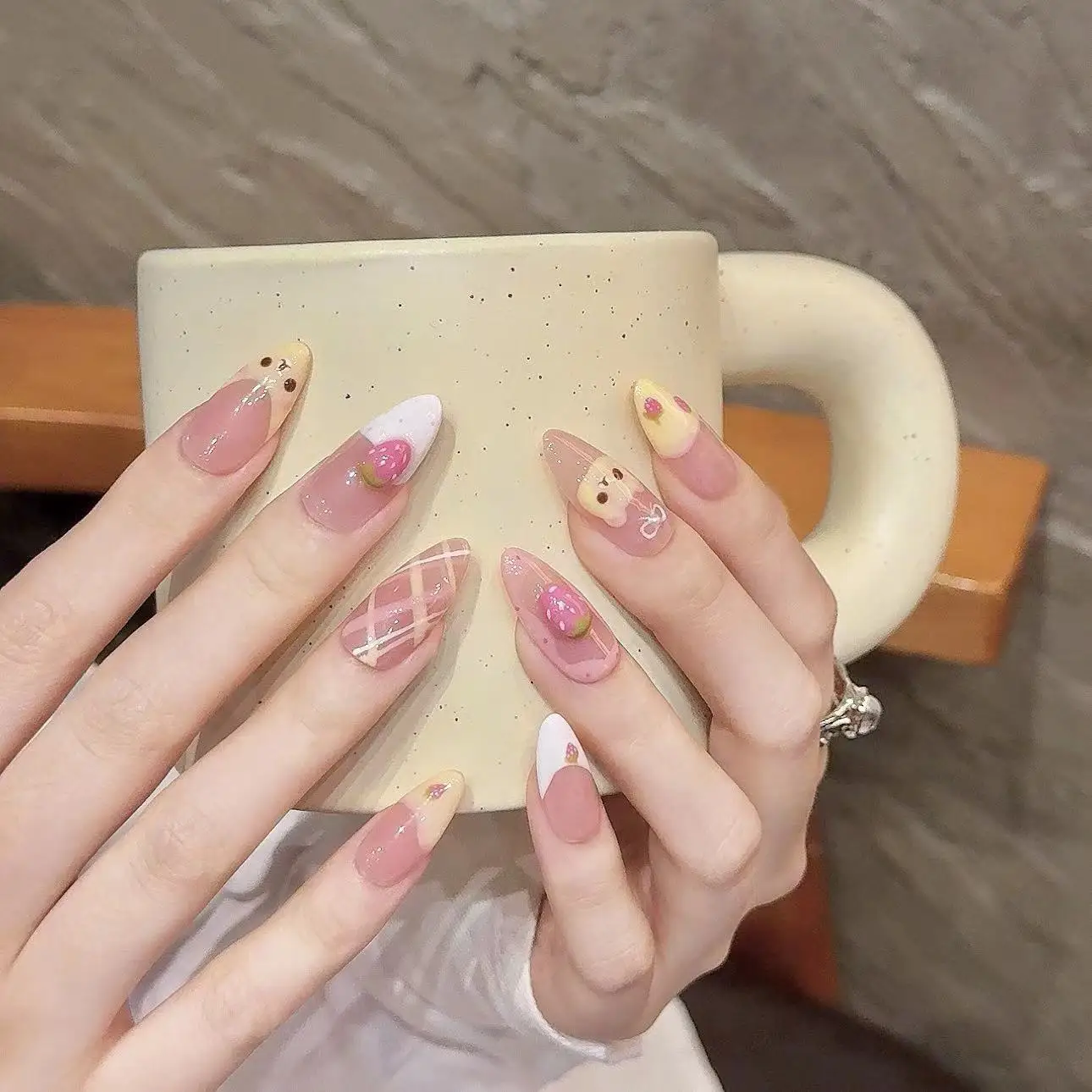 10pcs Pure Hand Pressed Medium Oval Nail Art, Beautiful Fake Nails,Cute Cartoon Bow Of Bear Strawberry, Suitable For Women view 2