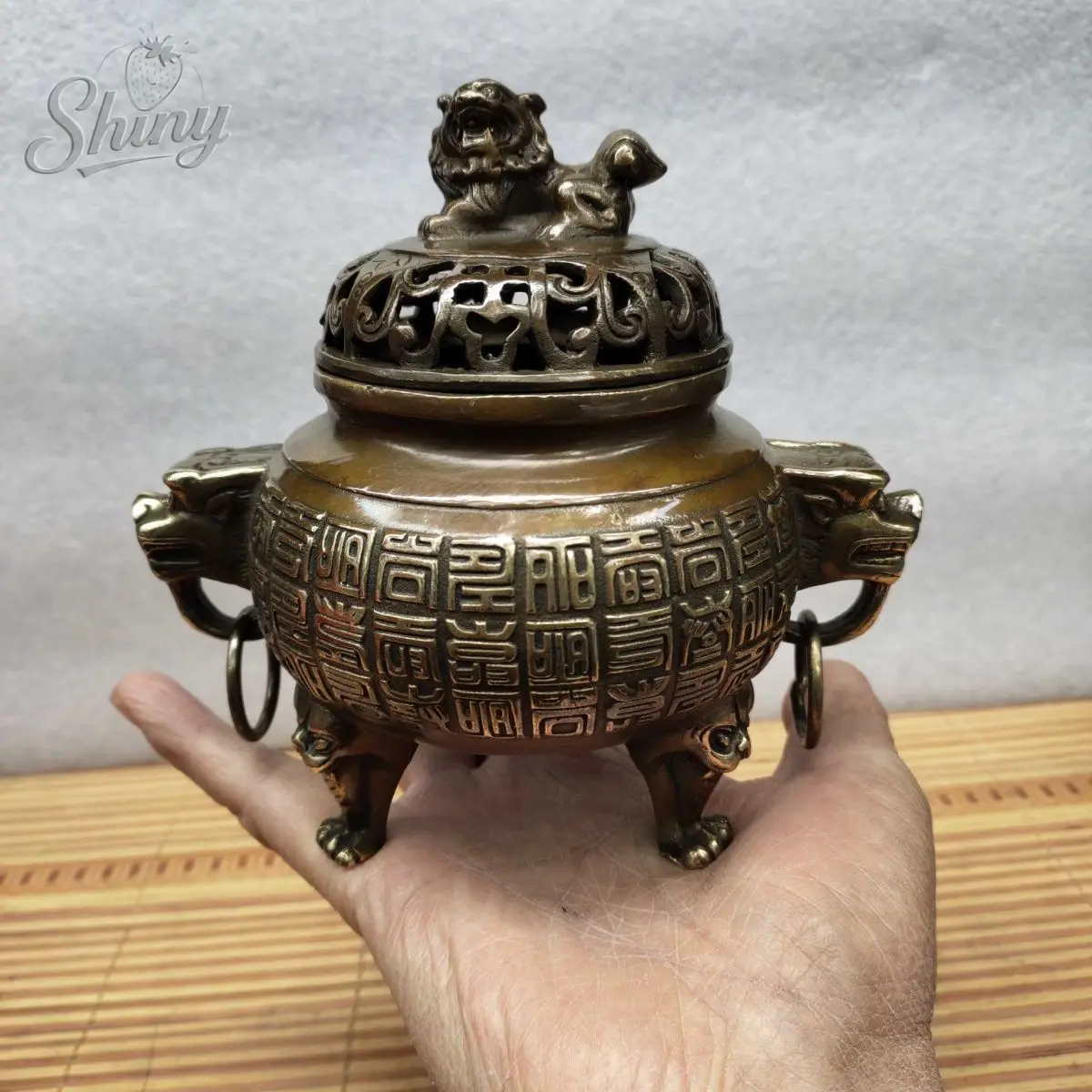 Chinese Feng Shui Brass Incense Burner Lion Statue Zen-inspired Buddhist Feng Shui Decorative Home Accents