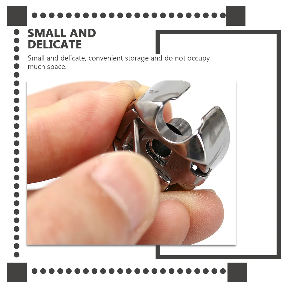 4 個の金属ボビンケース耐久性のある交換用ミシン部品家庭用アクセサリーミシンボビンケース