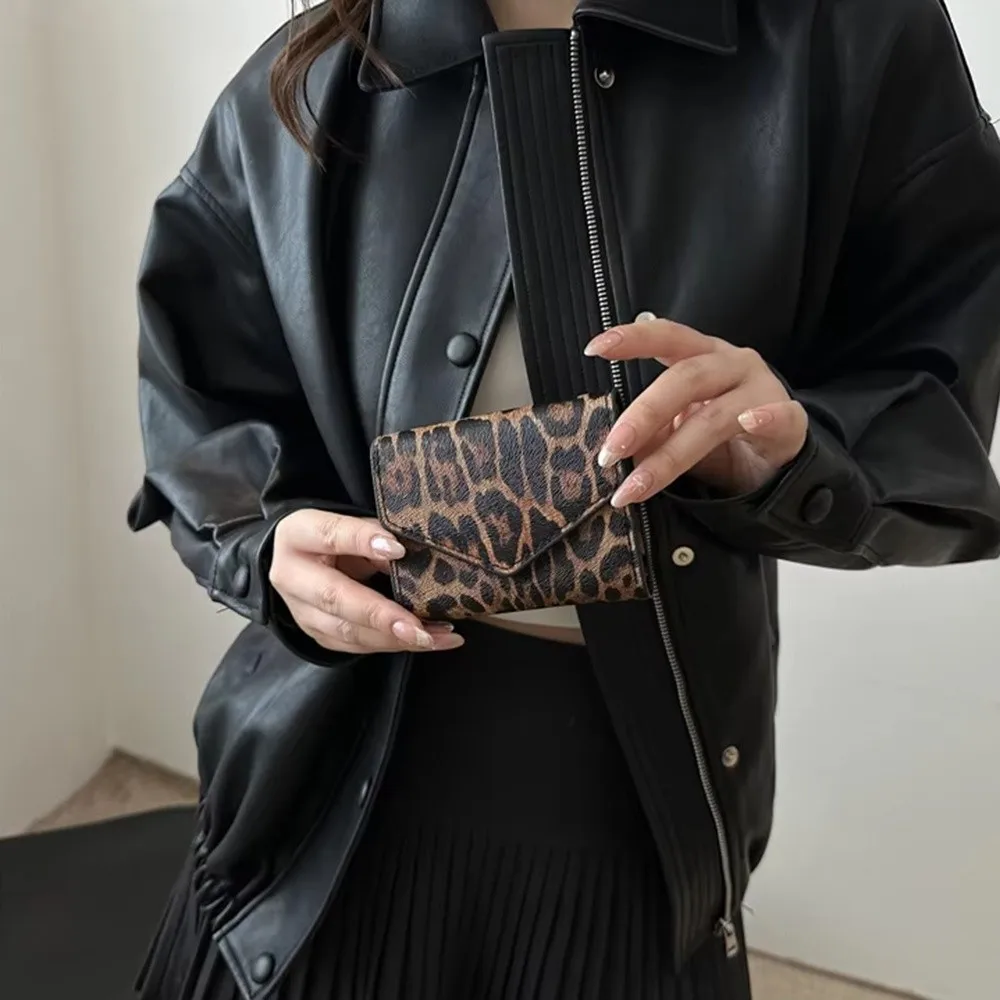 Mini Elegancki Portfelik w Leoparda Krótki Koreański Styl Etui na Karty Kopertówka Torebka Portmonetka na Monety Damska Skóra PU