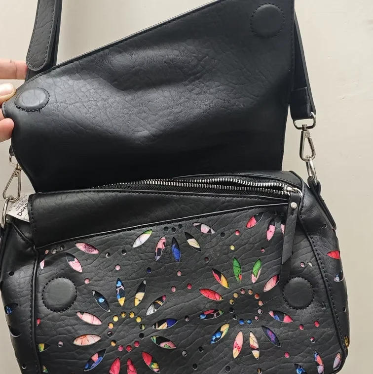 European, American, Spanish original single backpack, light luxury, fashionable hollow flower designer's large capacity backpack