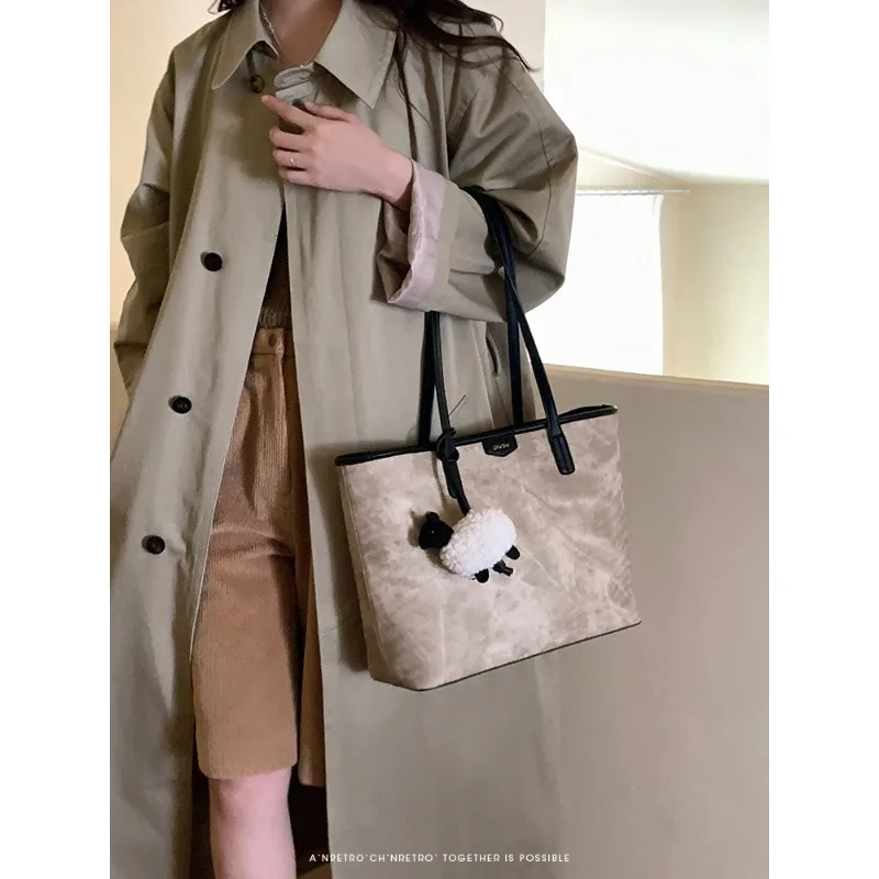 2023  Fashion Trend New Women's Bag  High-end Large-capacity Tote Bag  Exquisite Class Commuter Bag  Urban Beauty Shoulder Bag