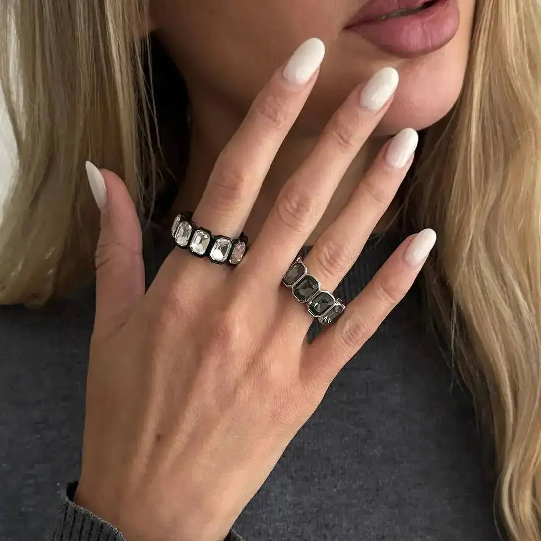 

Trendy Punk Acrylic Rhinestone Open Ring Women 2026 New Goth Adjustable Finger Rings Jewelry Daily Party Prom Jewelry