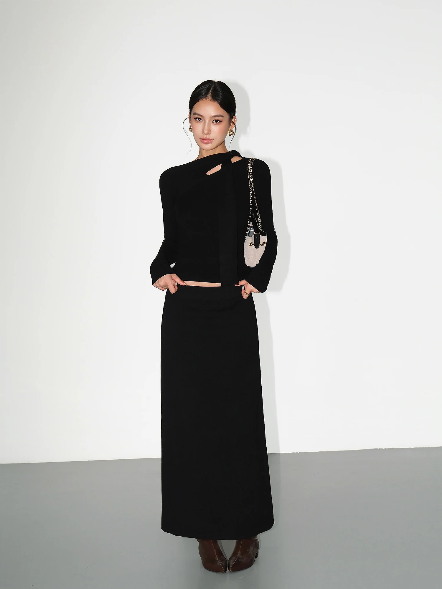 

Ele NEVA HU Knitted Top with Dra f Skirt Set for Women Slim Fit Sle Nylon Material Autumn Faion 2025