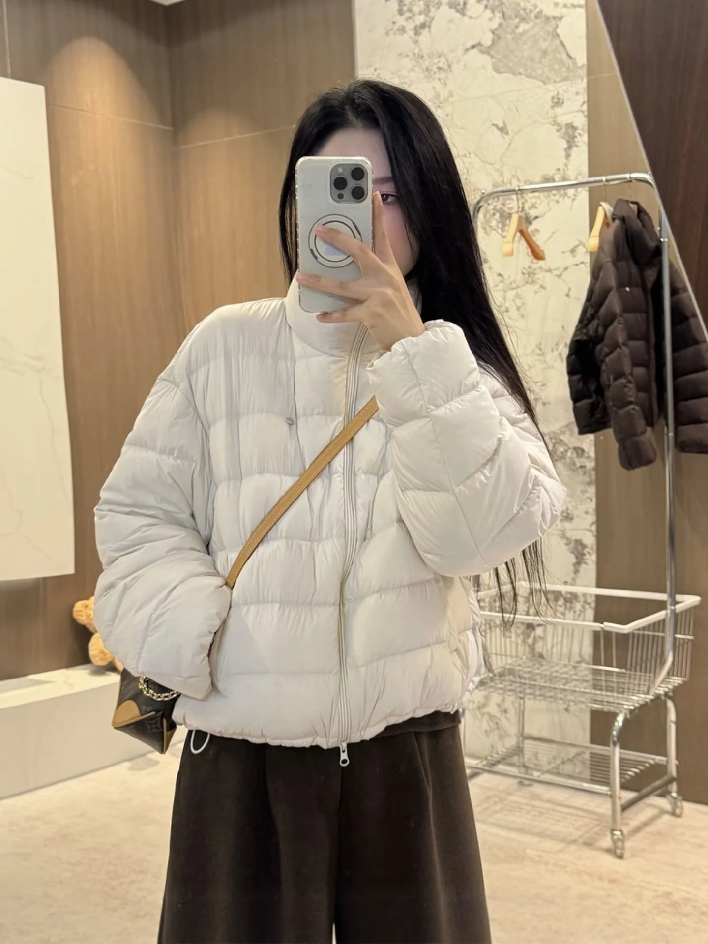 

Stylish Stand Collar Puffer Jacket Women's Winter High-End Feathers Warm Outerwear White Duck down Breadstick Design Coat