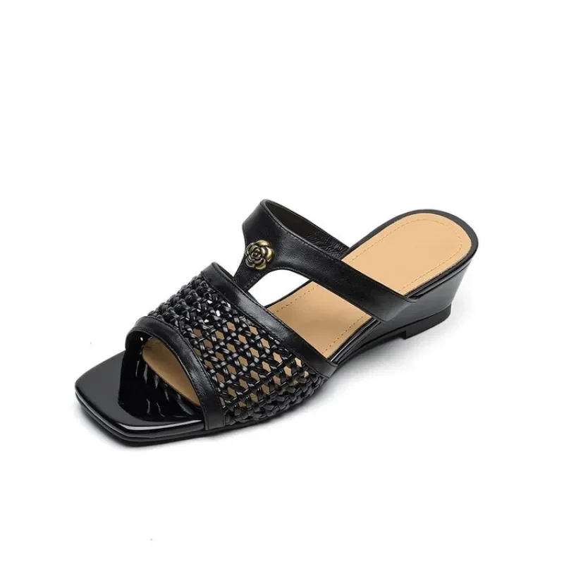 Damen Keilsandalen Gewebte Pantoletten Elegante Offene Keilabsatz-Sandalen Metallische Slip-on Mules Sommer Strand Urlaubsschuhe
