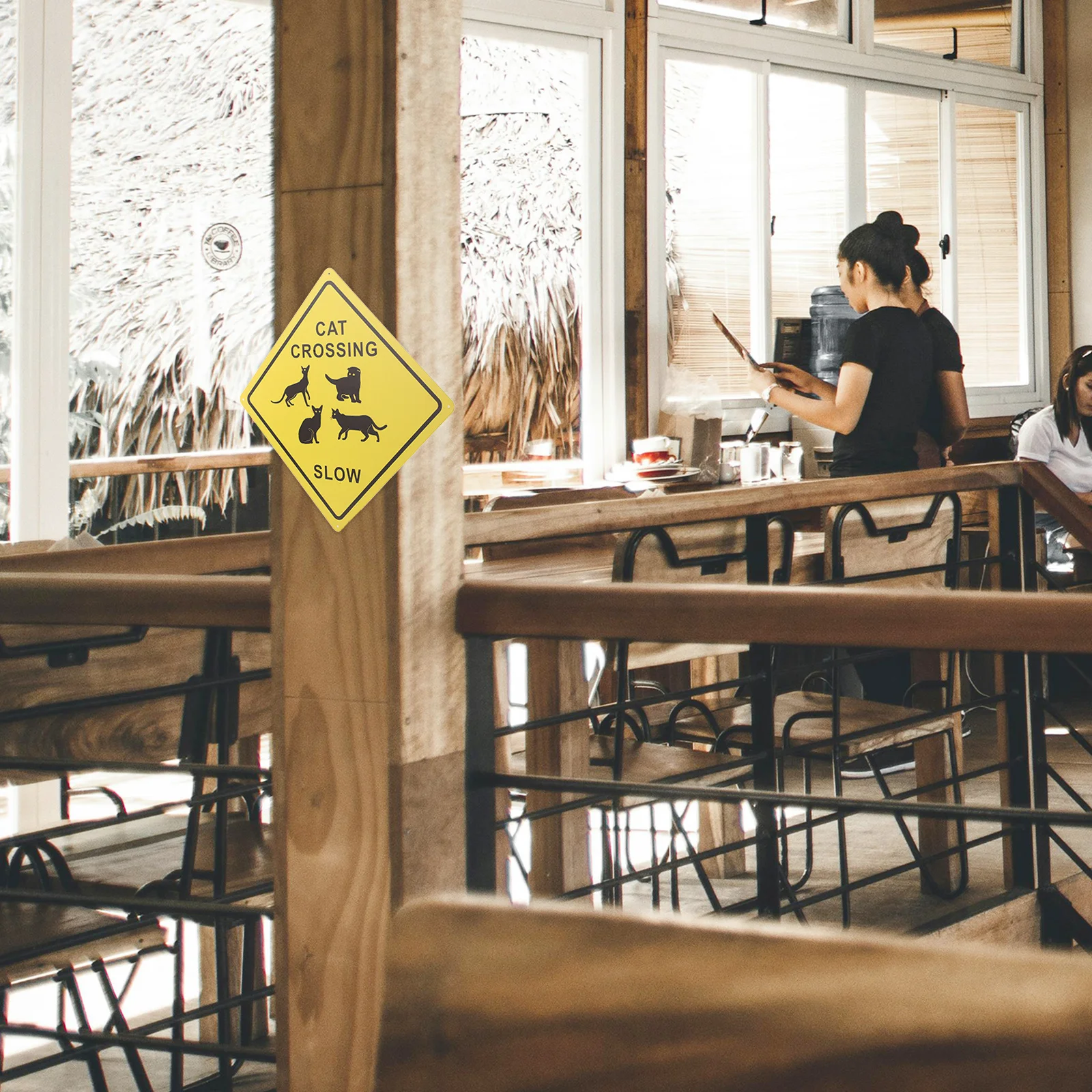 

Metal Cat Crossing Sign Iron Cat Cross Safety Warning Wall Decor for Bar Coffee Shop Home Sign