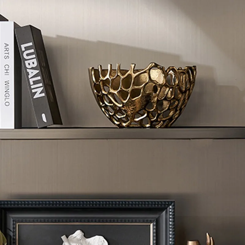 Modern simple light luxury metal hollow fruit plate ornament model house sales office home soft decoration jewelry