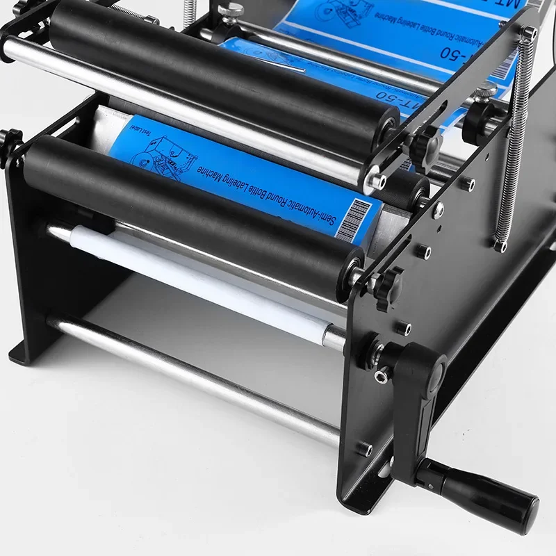 1PC Hand Cranked Labeling Machine, Manual Round Bottle Adhesive Labeling Machine, Small Mechanical High-speed Labeling Machine