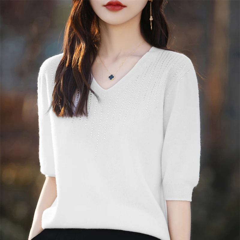 Spring Autumn First-line Clothing Wool Knitted Short-sleeved Ladies V-neck Diamond-encrusted Five-point Sleeves Bottom Shirt