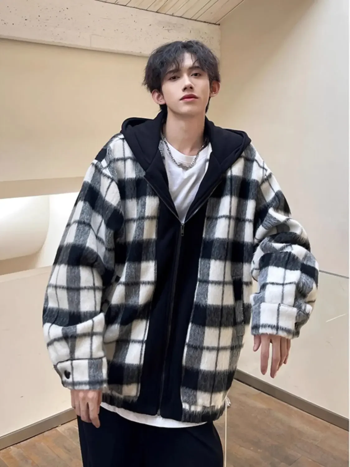Luxury Autumn Winter Jackets Hooded Zipper Coat Fake Two Pieces Windbreaker Loose Plaid Outerwear Design Brand Men Clothes Trend