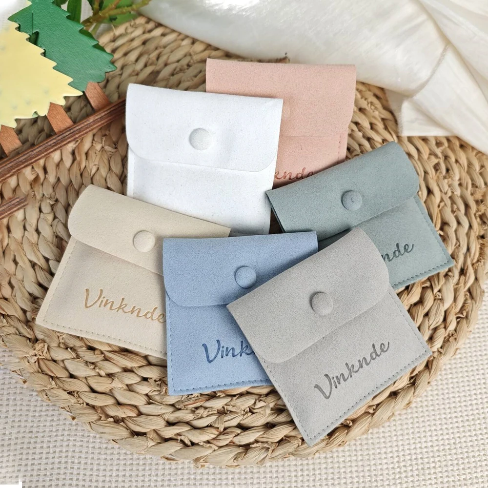 

Серьги-защелки, сумки с логотипом, упаковочные мешочки на пуговицах для ювелирных изделий, замшевые бархатные кольца из микрофибры, ожерелье, органайзер, сумка для свадебного подарка