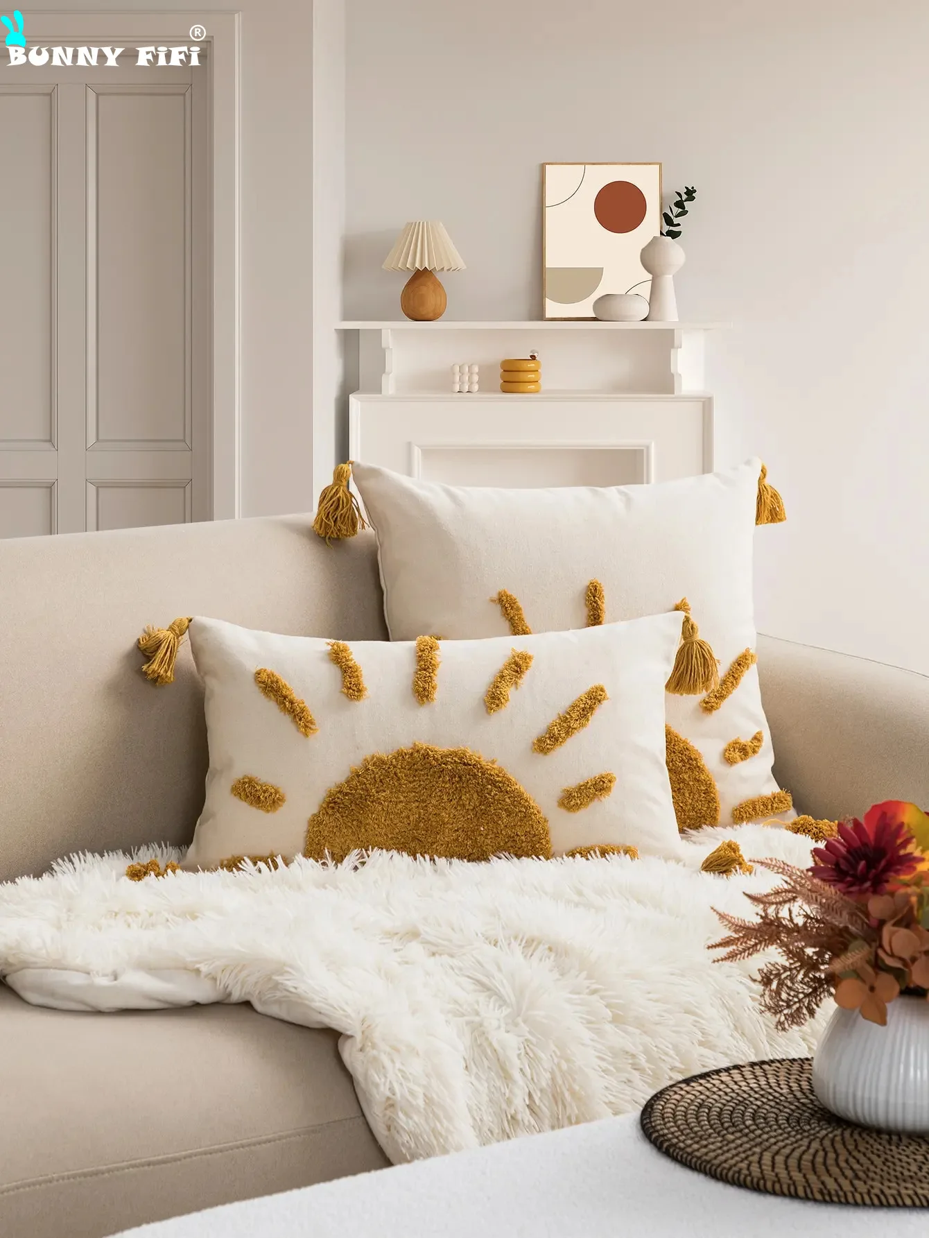 Cover a Yellow Sun Pattern Pillowcase Made of Bohemian Cotton Sail Fabric with Tufting Technology for Sofas, Bedrooms，bed