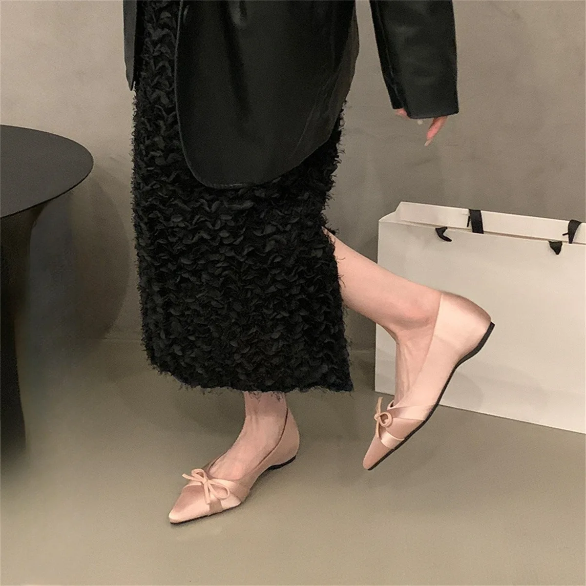

Elevated Headpoint Satin Surface Women's Pumps 2024 New Spring Autumn Knot Black Commuting Slip-On Fashion Single S...