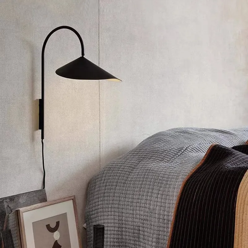 Europäische Moderne Minimalistische LED Schmiedeeisen Wandleuchte Schlafzimmer Nachttischlampe Wohnzimmer Studierzimmer Dekorative Beleuchtung