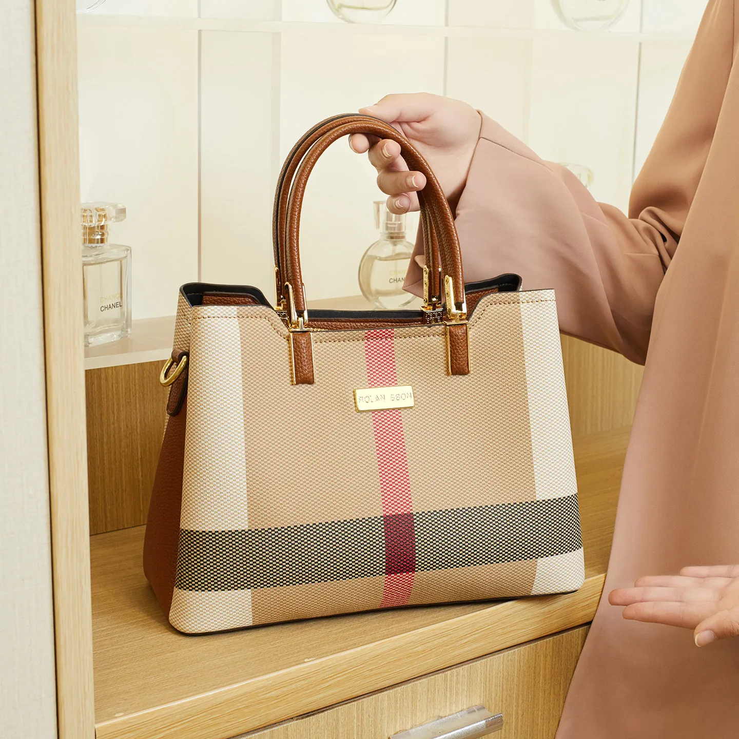 

Просторная женская большая сумка в клетку 2025 года, роскошная сумка через плечо с верхней ручкой, модная сумка через плечо «день-ночь», повседневная сумка-слинг, минималистский стиль