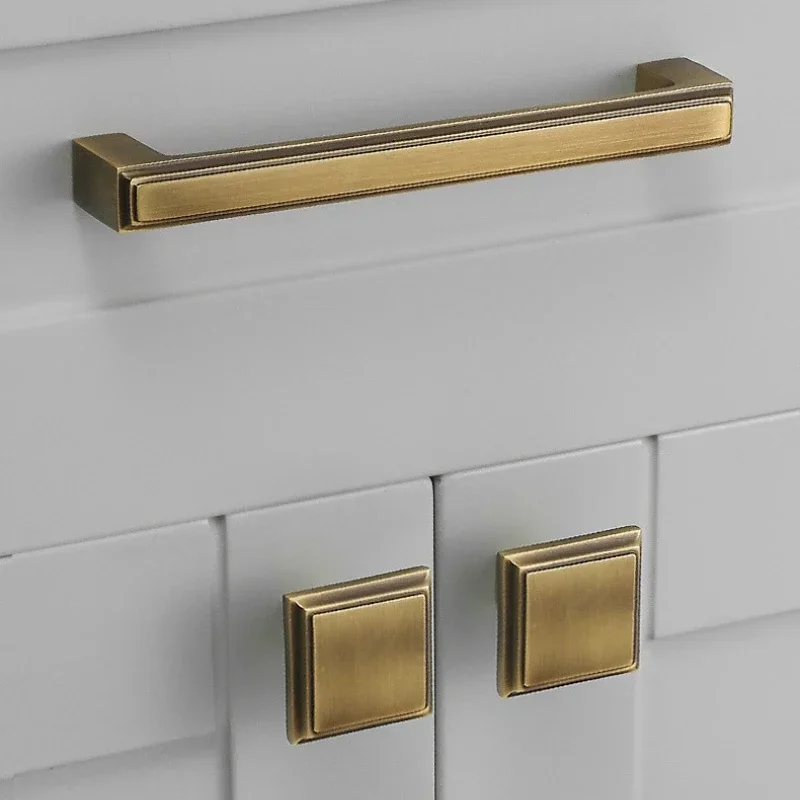 Nordic Vintage Brass Furniture Handles Bronze Cabinet Knobs and Handles Kitchen Hardware Cabinet Pulls Home Accessories