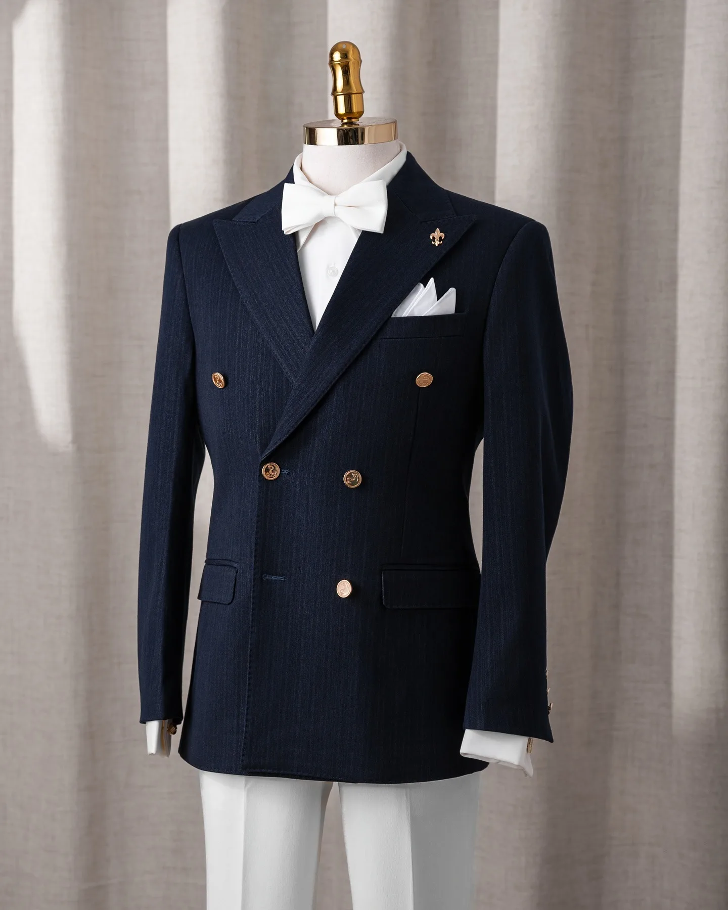 Simple Men's Suit Wedding Coat Peaked Lapel Tuxedos Double Breasted Groom Wear Business Party Only Blazer Customized