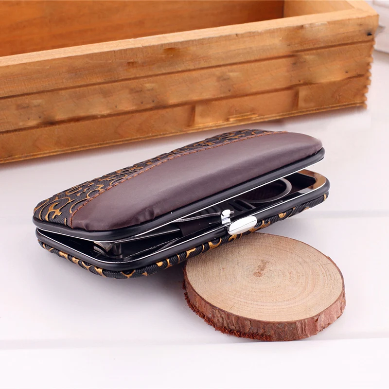 Set di strumenti per nail art 10 pezzi/set Set manicure universale per ufficio domestico in acciaio al carbonio Tagliaunghie Kit per toelettatura Colore casuale