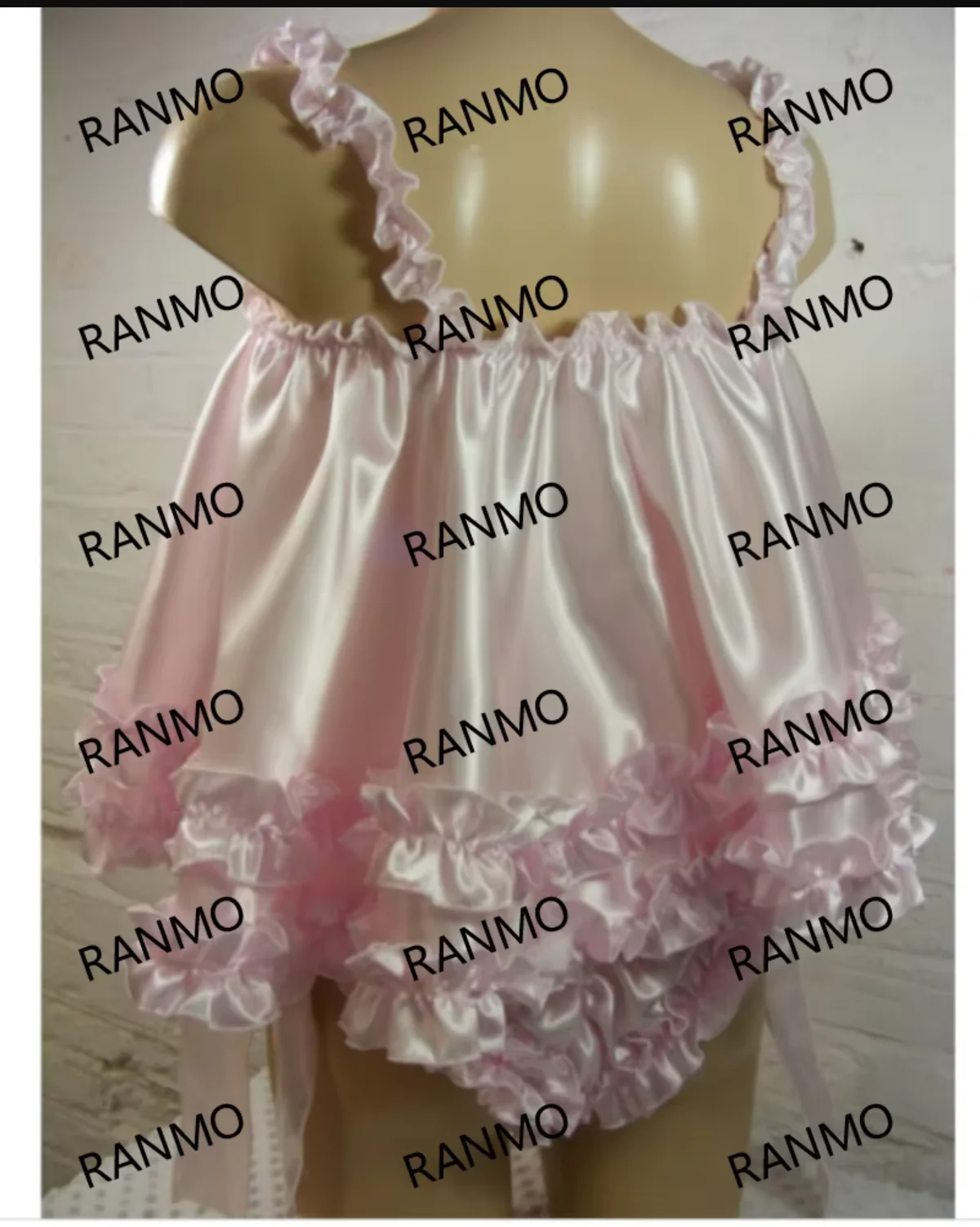 Suspended Shorts Pink Two-piece Satin Short Sexy Leaky Hip Skirt Party Dress Can Be Customized in Multiple Colors