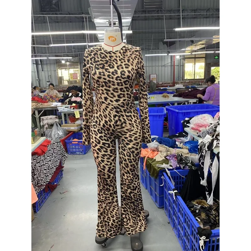Sexy rückenfreier Leoparden-Jumpsuit für Damen, langärmelig, schmal geschnitten, mit ausgestellten Beinen, für Abendpartys, Streetwear, Rompers, Großhandel – Detail 5