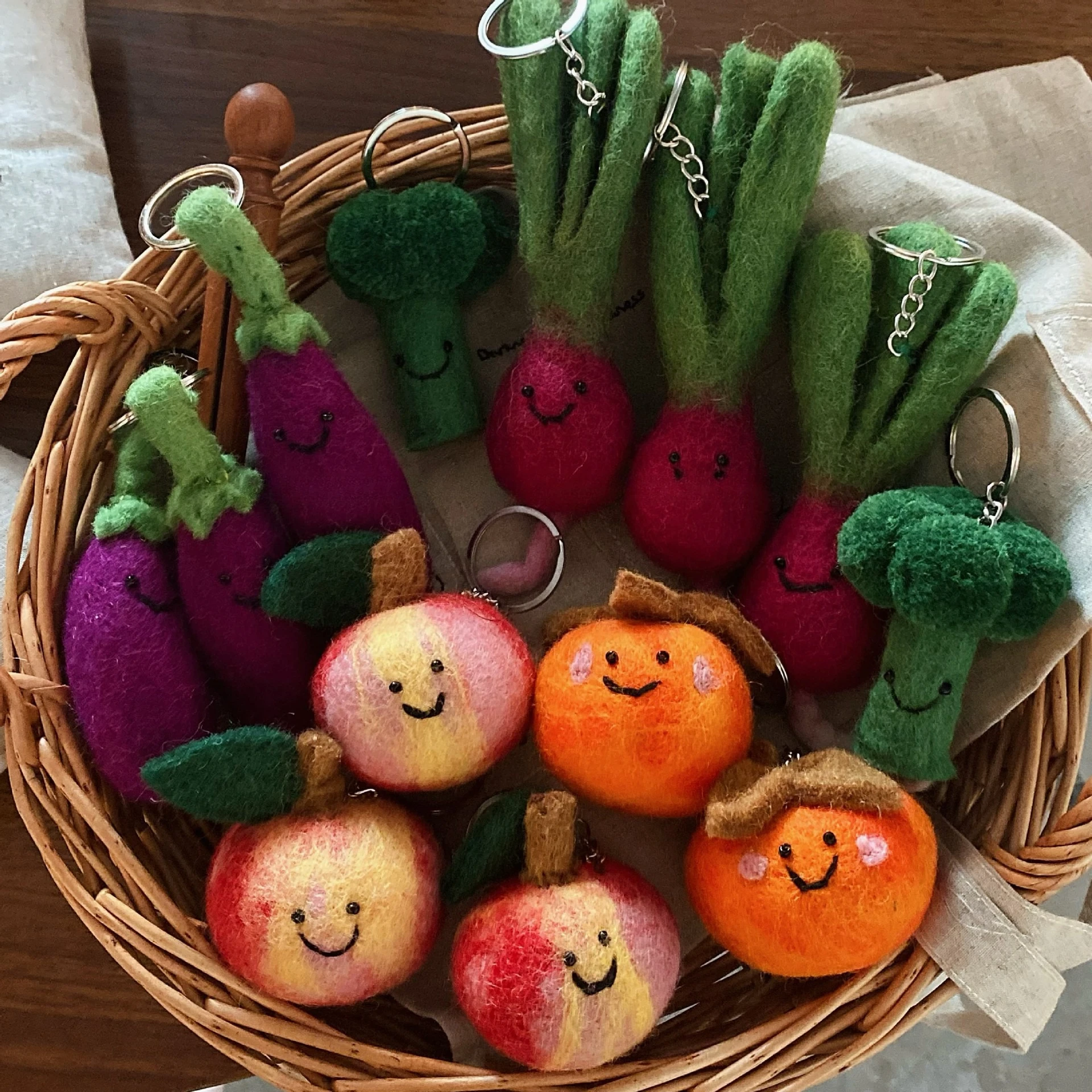 New Autumn and Winter Colorful Wool Felt Vegetable Fruit Pendant Cute and Fashionable Bag Diy Craft Supplies