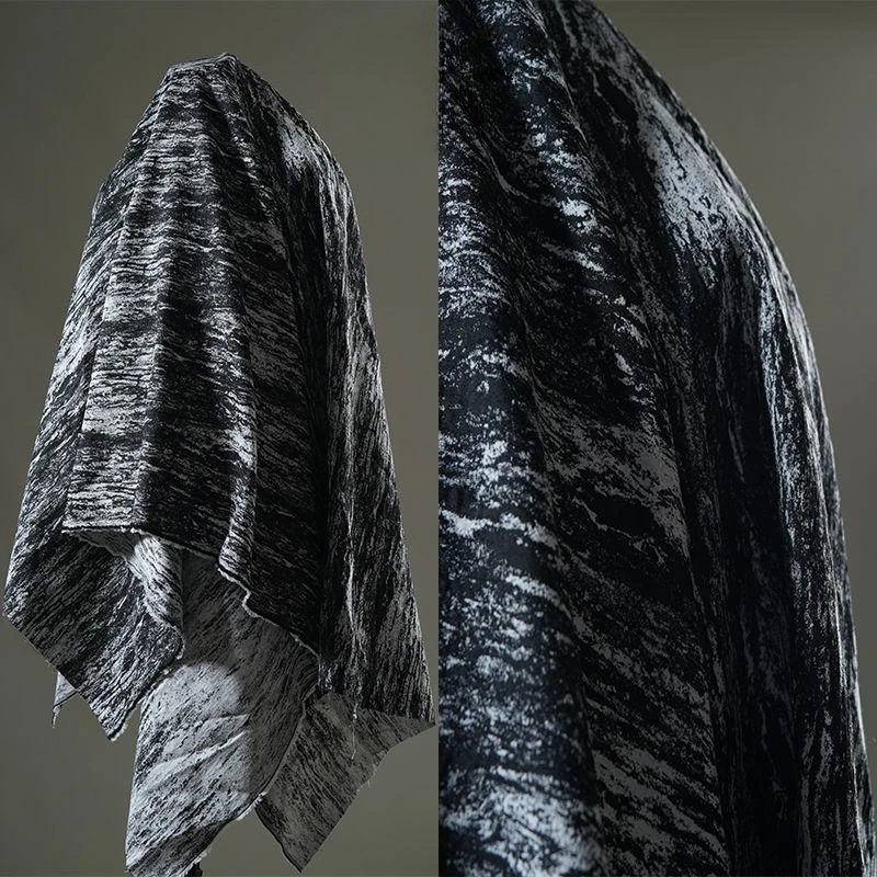 

Двусторонняя негабаритная полосатая 3D текстурированная жаккардовая тисненая ткань Креативные брюки Hanfu Дизайнерская одежда Материал Текстиль