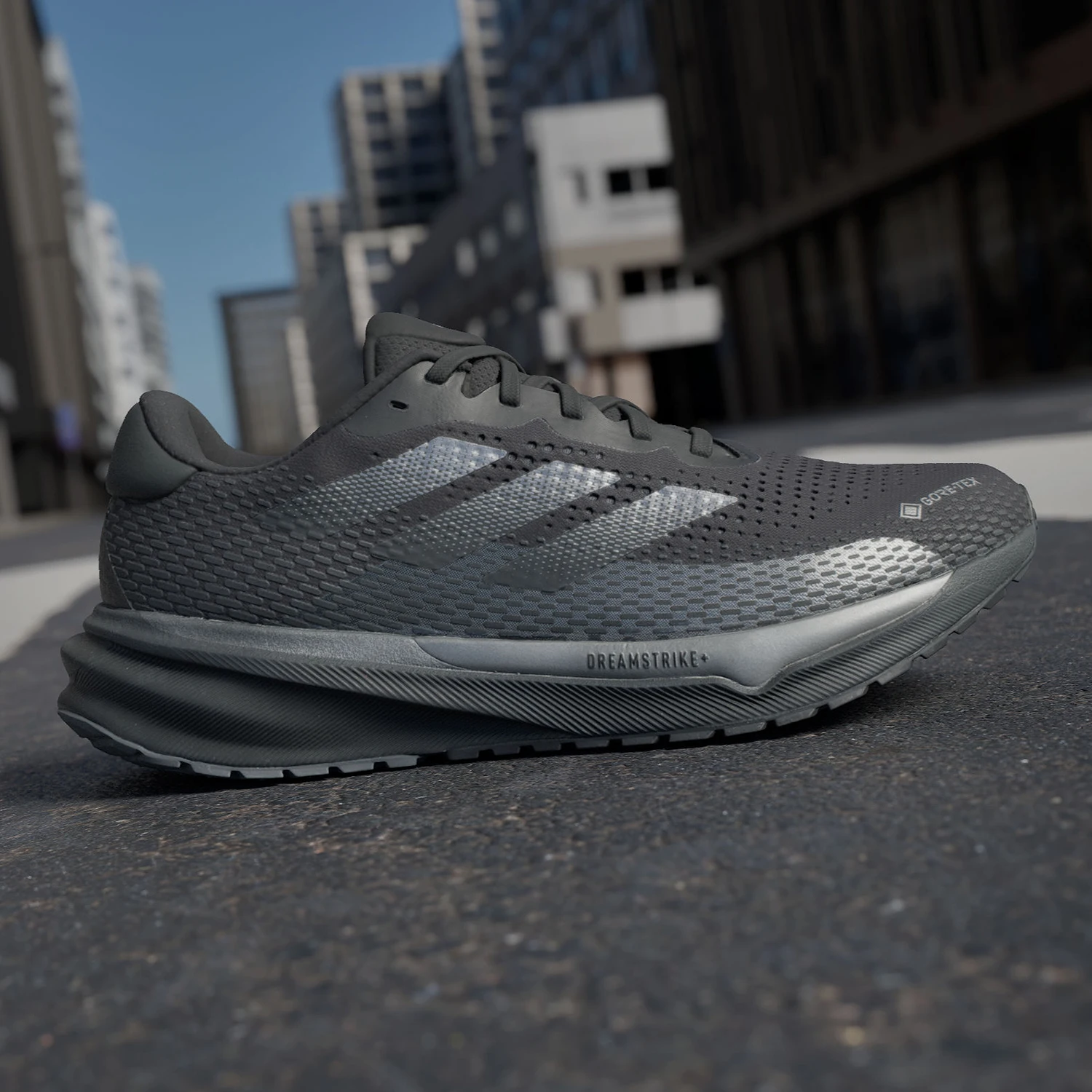 

Adidas Genuine 2024 New Men's Cushioned Low-Cut Running Shoes ID6306