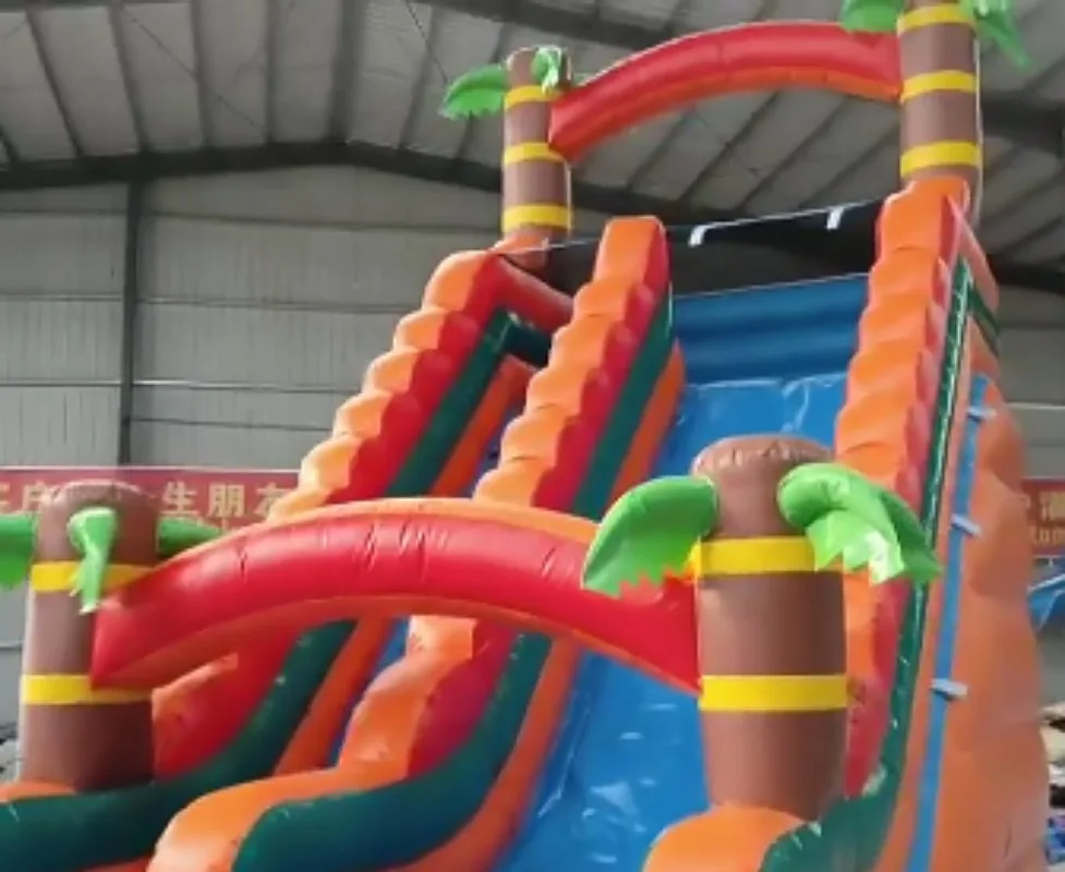 Factory-made custom children's party inflatable water slide and inflatable castle