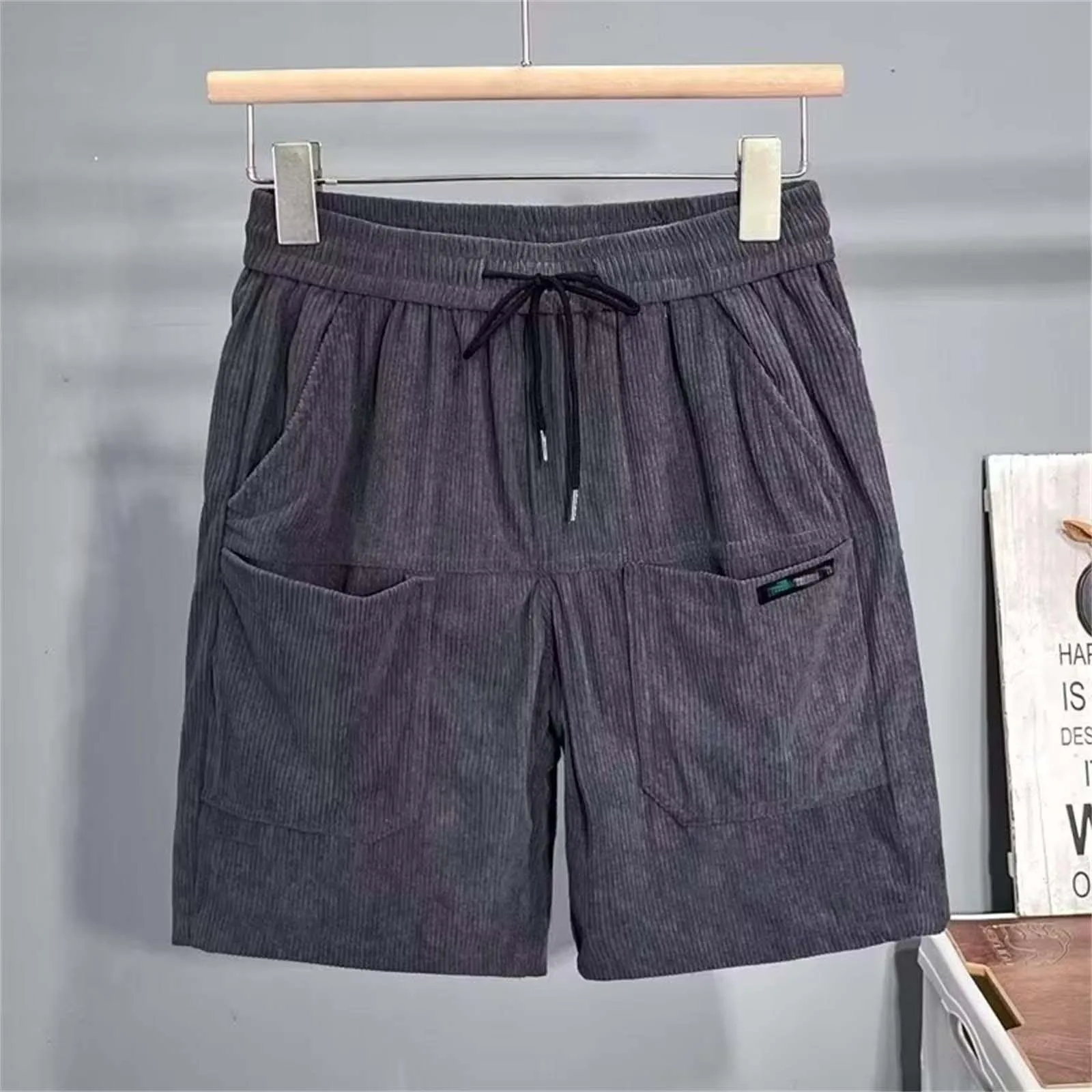 Shorts retos com cordão multi-bolso masculino, shorts soltos com elástico de cintura alta, cor sólida, moda combinando