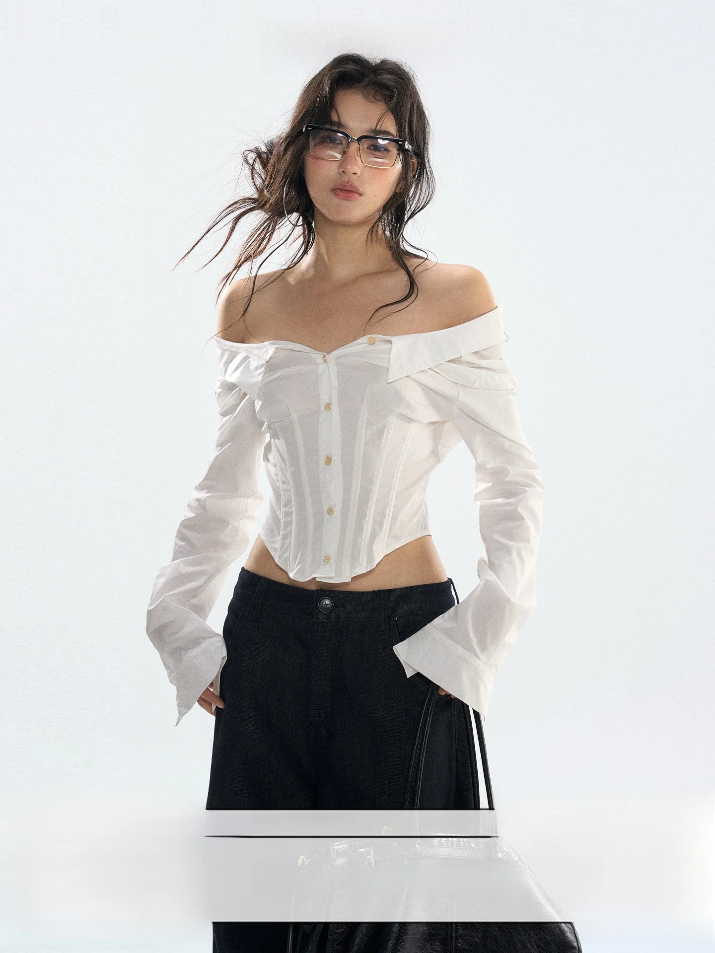 

RedBling Original Design White Casual Long Sleeve One Shoulder Fishbone Shirt Short Slimming Elegance Top for Women