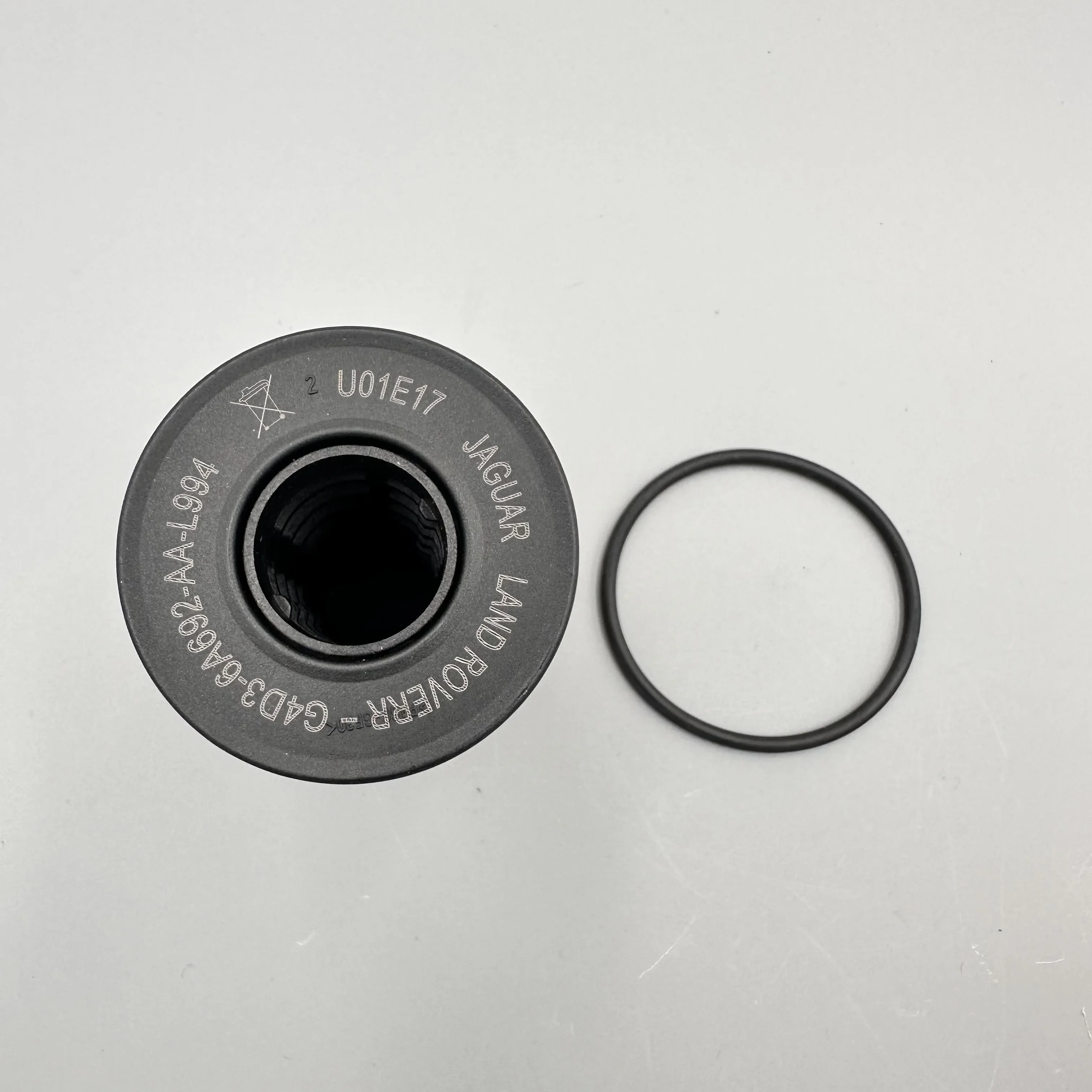 

LR073669 JDE37128 High Quality Auto Parts Engine Oil Filter LR073669 JDE37128 For Land Rover Discover 4 Range Rover Haul