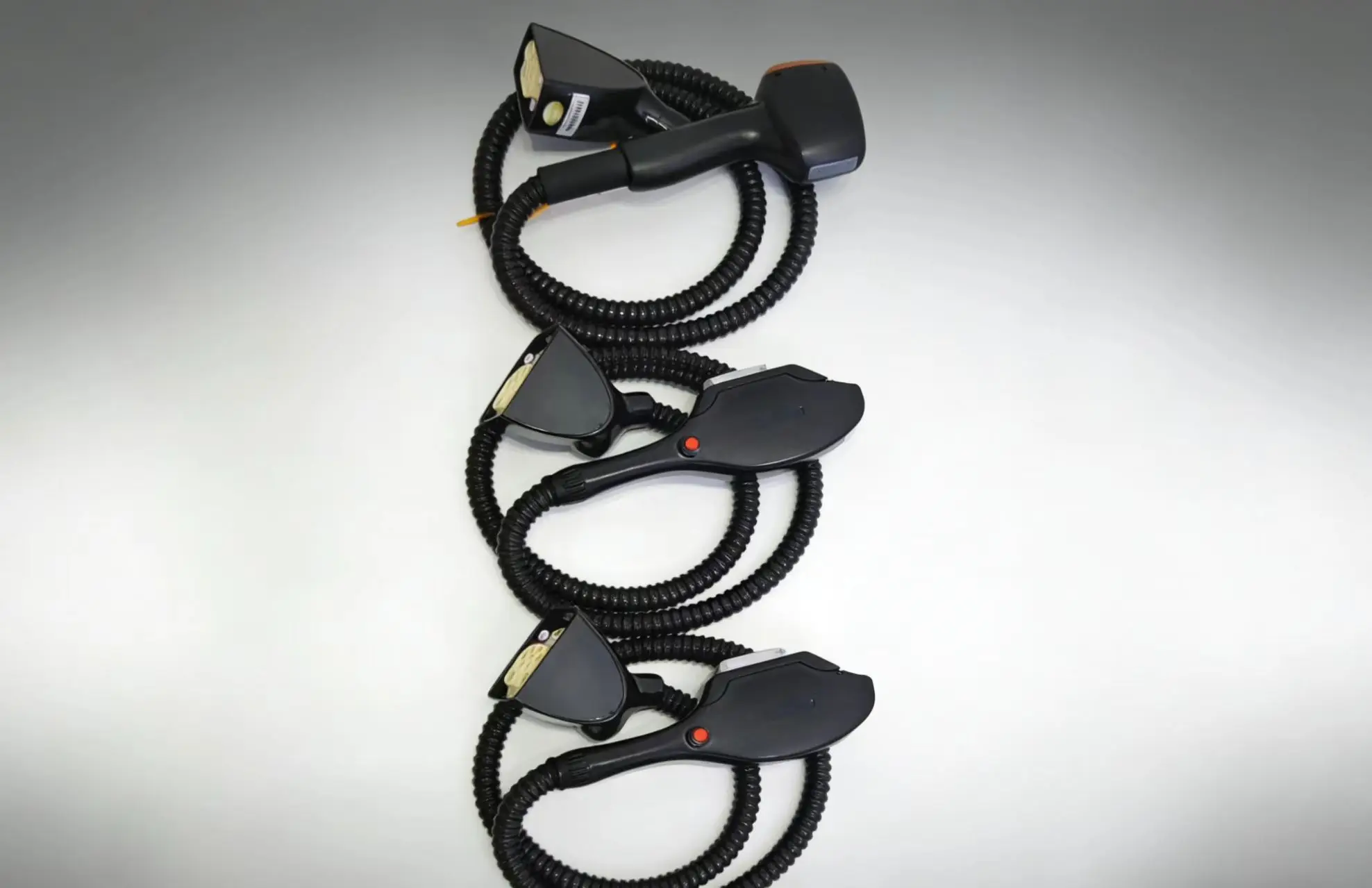 4 in 1 multifunctional beauty machine adopts 755nm 808nm 940nm 1064nm wavelengths