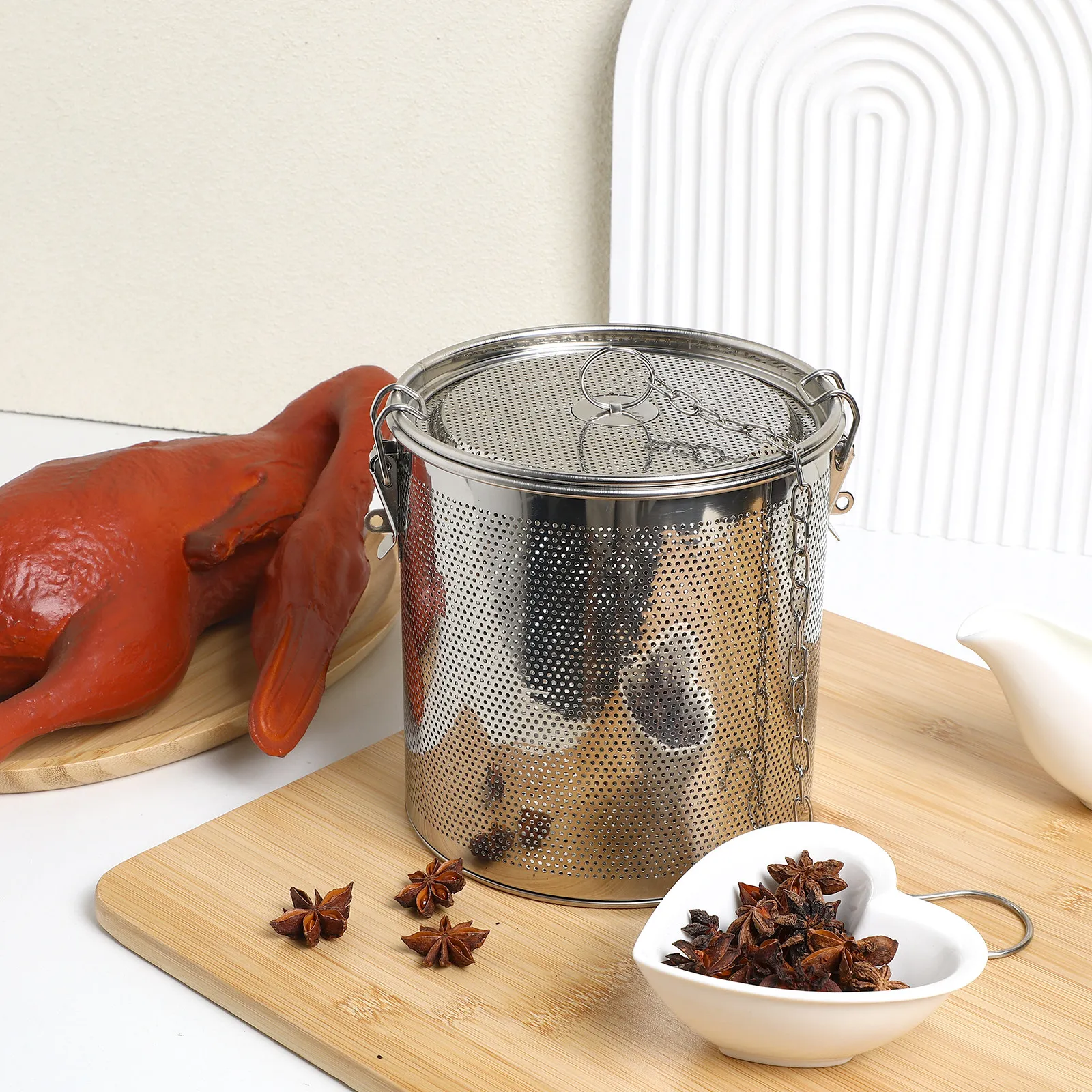 

1 шт. Кухонный фильтр-сетка из нержавеющей стали с крючком от падения и равномерными отверстиями, эффективный дозатор для специй, для домашнего использования