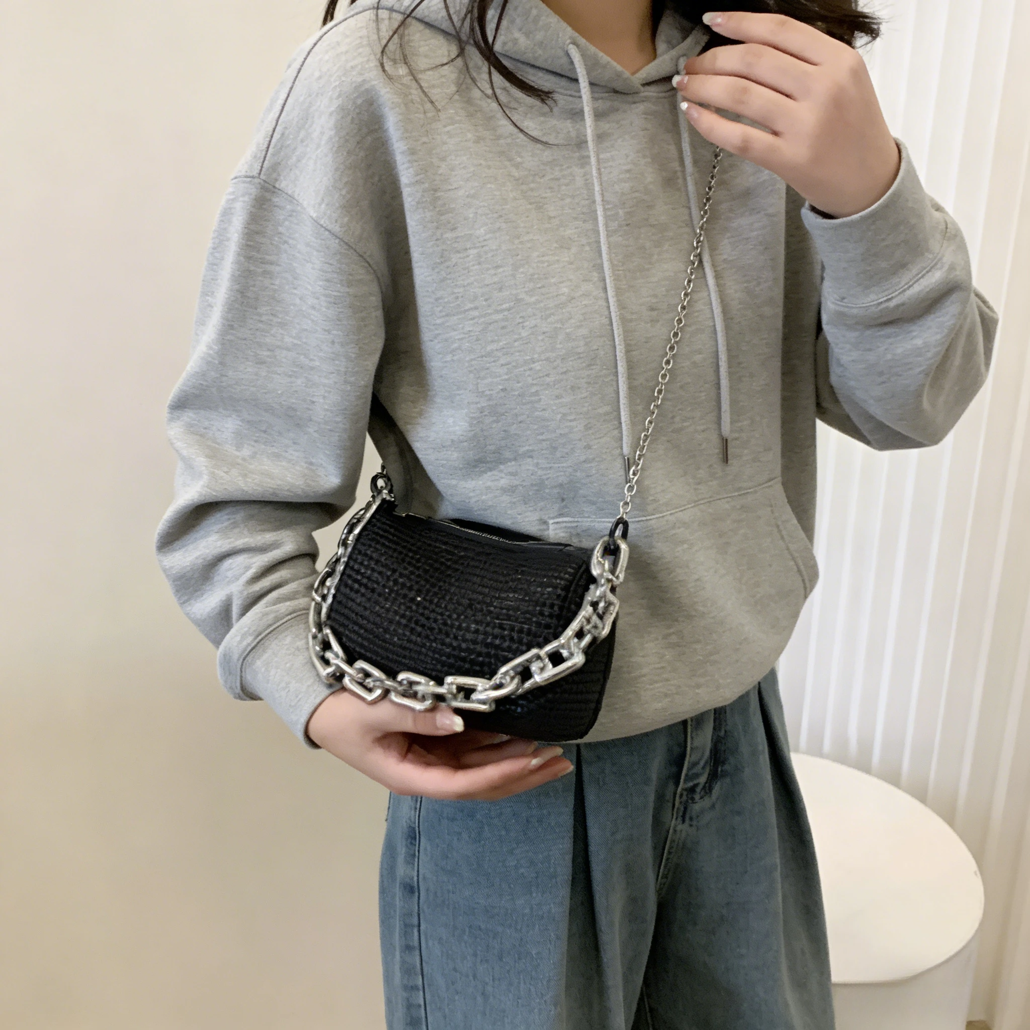 

Allover Rhinestone Bucket Bag, Glitter Chain Prom Purse, Women's Mini Crossbody Bag (6.3*3.54) Inch