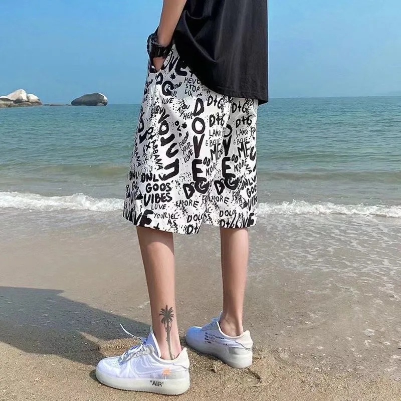 

300lb Men Capacity Casual Sports Shorts with Graffiti Design Summer Loose Fit Unisex Street Fashion