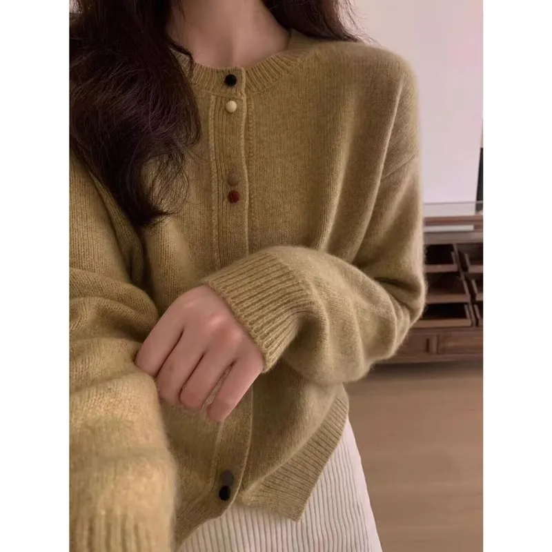 

New autumn red cardigan for women 100% cashmere sweater New Year red European high-end knitted sweater coat