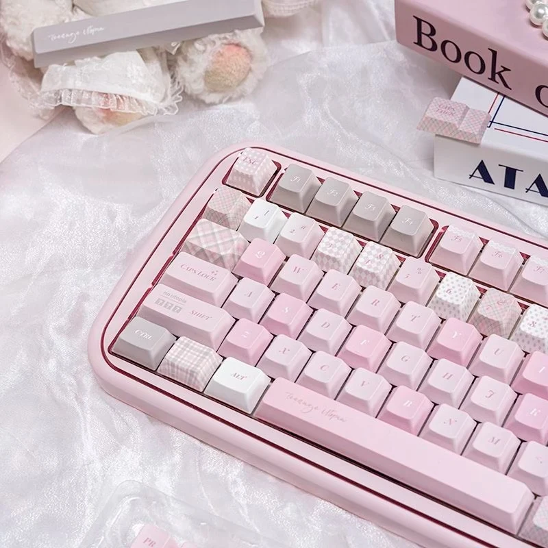Custom Girl's Utopia High-End Pink Keycaps, OEM PBT Dye-Sub, Unique Cute Style, Mechanical Keyboard Decorative Keycaps