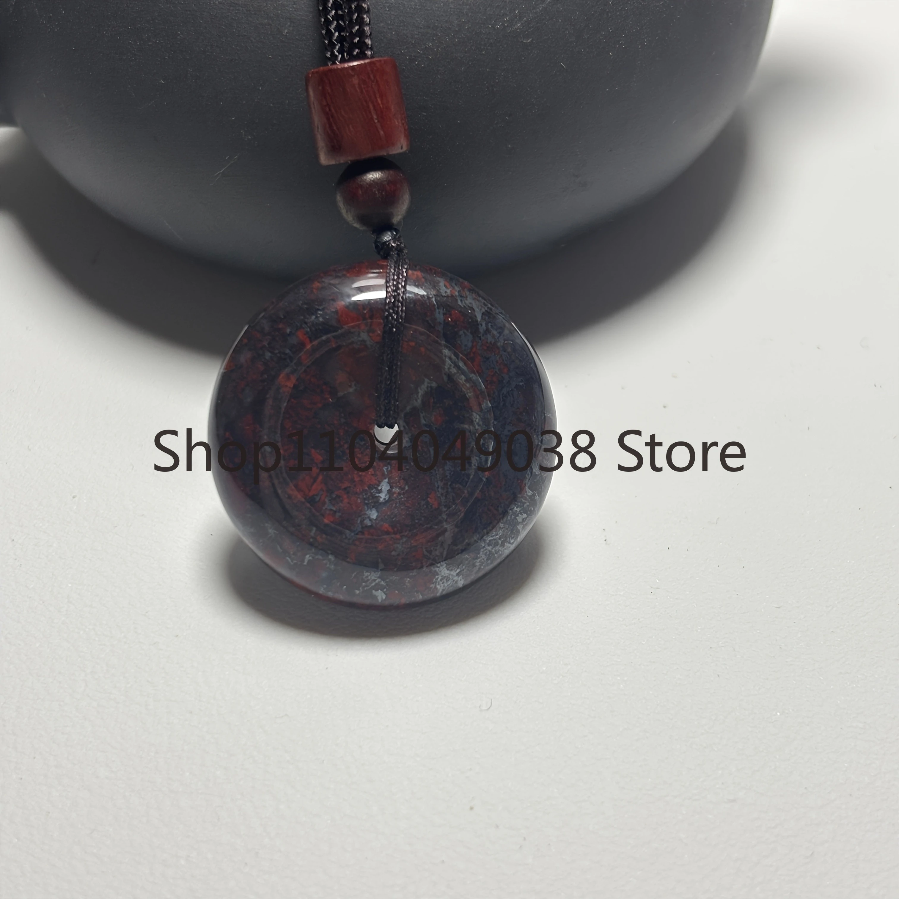 

Натуральный нефрит, камень куриной крови, кулон с защитной пряжкой, круглые украшения, кулон из красного Одина, праздничный подарок