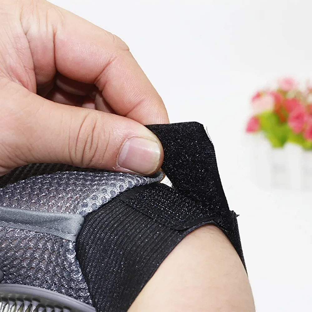 Thumbnail 4 - #16 Cat Deshedding Brushes Comparison Guide