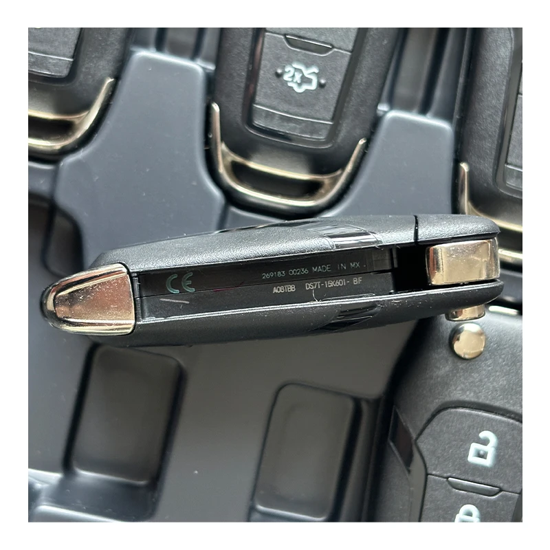 

AK018053 Original New For Ford Mondeo Escort Flip Key 3 Button 434MHz ID49 Chip PN DS7T-15K601-BE