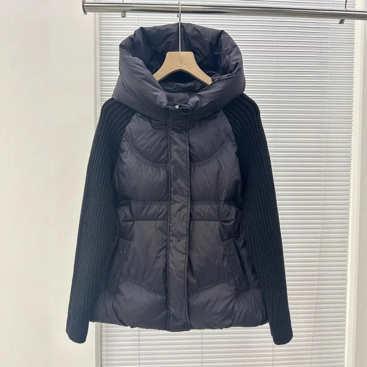 2025 outono/inverno nova jaqueta feminina com capuz jaqueta de emenda de malha commuter