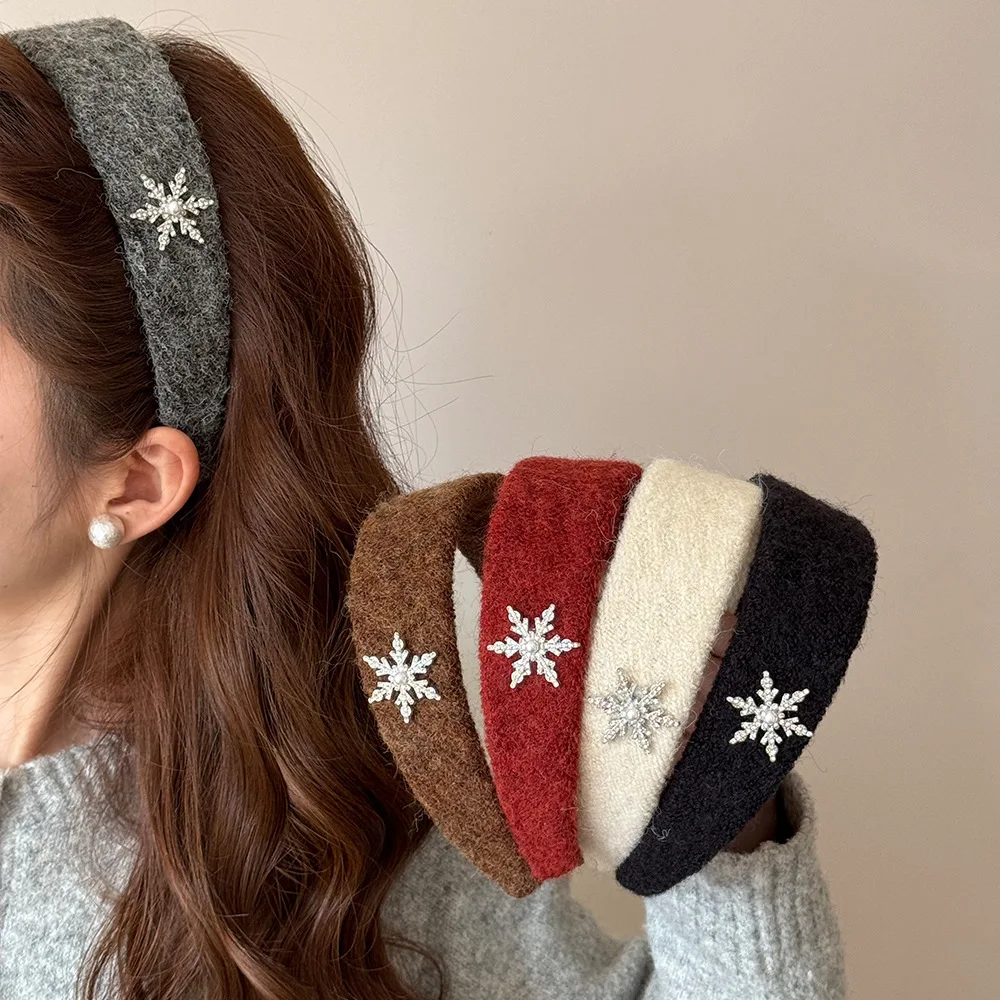

2026 Festive Woolen Snowflake Headband Crystal Embellished Wide Wool Cotton Hairband For Women Cold Day Casual Hair Accessory