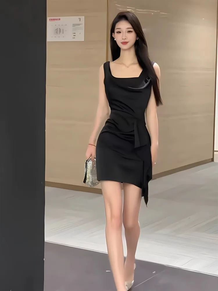 フランスのセクシーなサテンホルターネックドレス レディース 夏新作 ミニ丈Aラインショートスカートデザイン ノースリーブ エンパイアウエスト ガウン レディースドレス