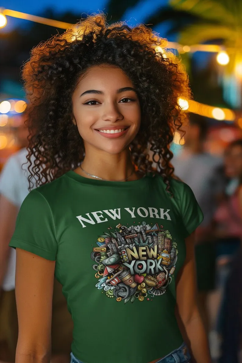 New York Lover Gifts Unisex Women's New York Crewneck T-shirt.