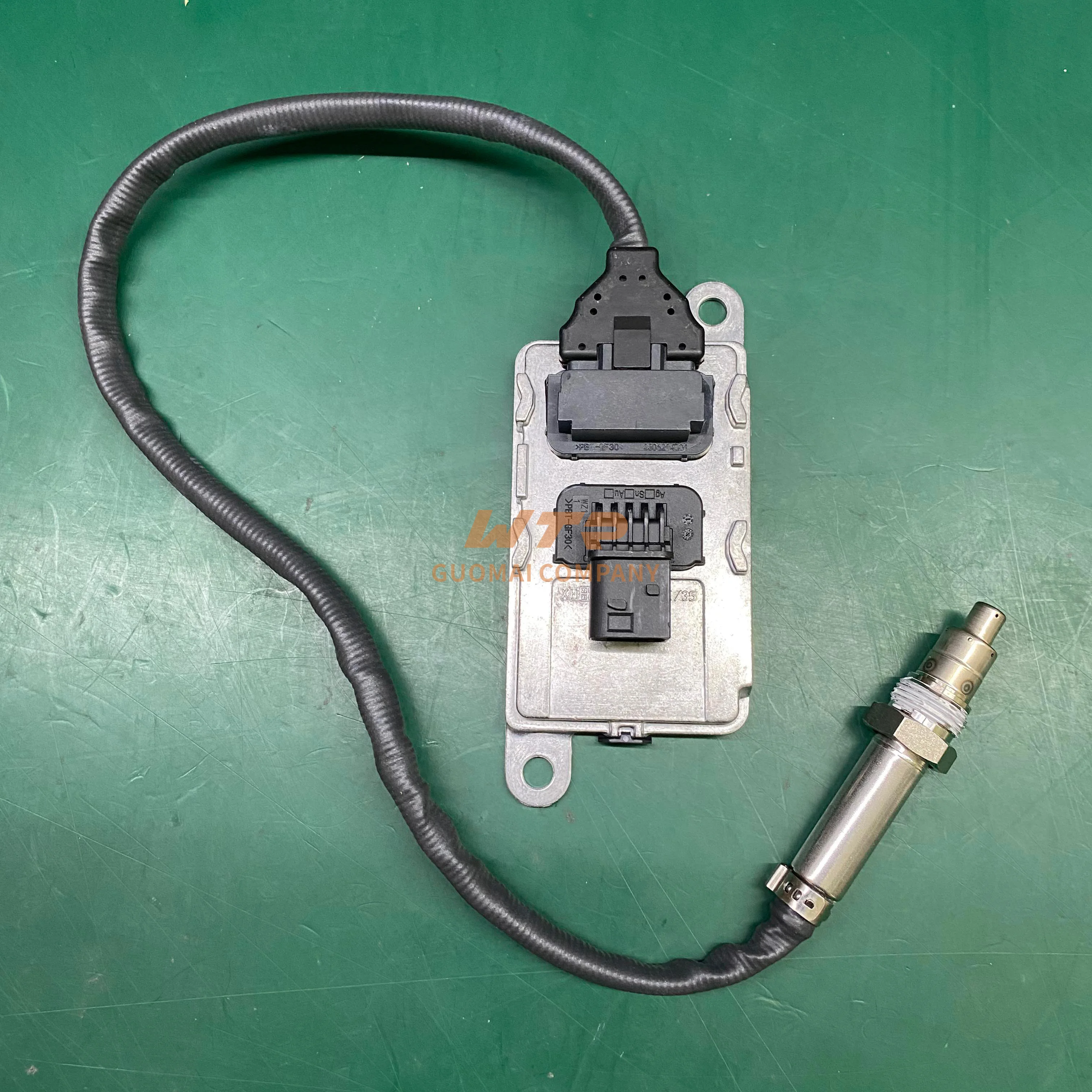 

High-Quality for D-AF NOx Sensor (Part No: 22006245) Compatible with XF and CF Series Heavy- Trucks Auto Electrical Systems