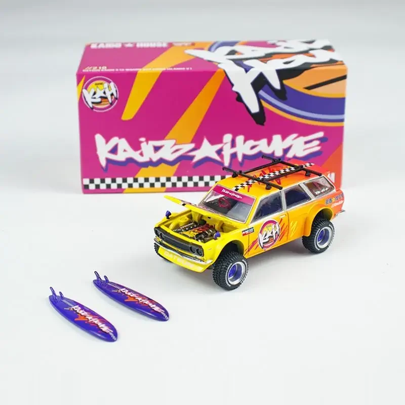 

MINI GT Kaido House 1:64 Datsun 510 4x4 Wagon Off-Road Vehicle Alloy Die Casting Car Model Collection Gift