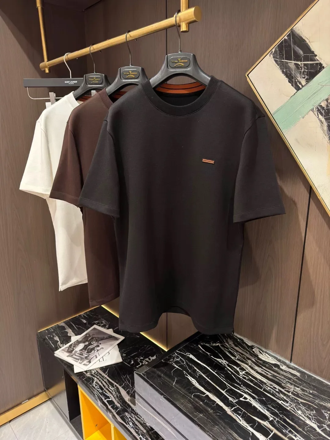 

MHTO Men's Thi ort Sve round Ne T-irt Faionable Horizontal Bae Color Casual Top for Autumn 2025